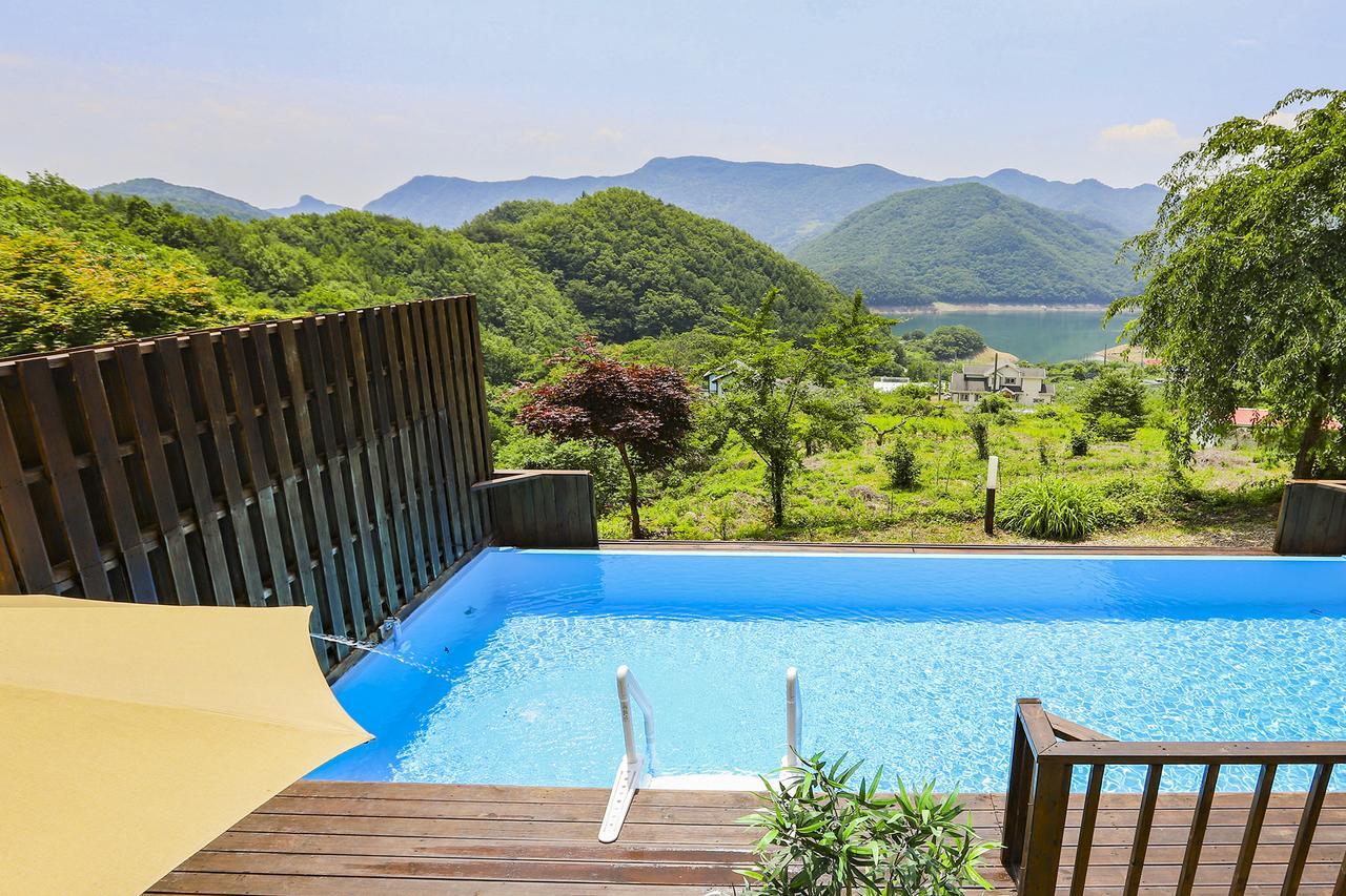 Penatess Pool Villa Chungju Eksteriør billede