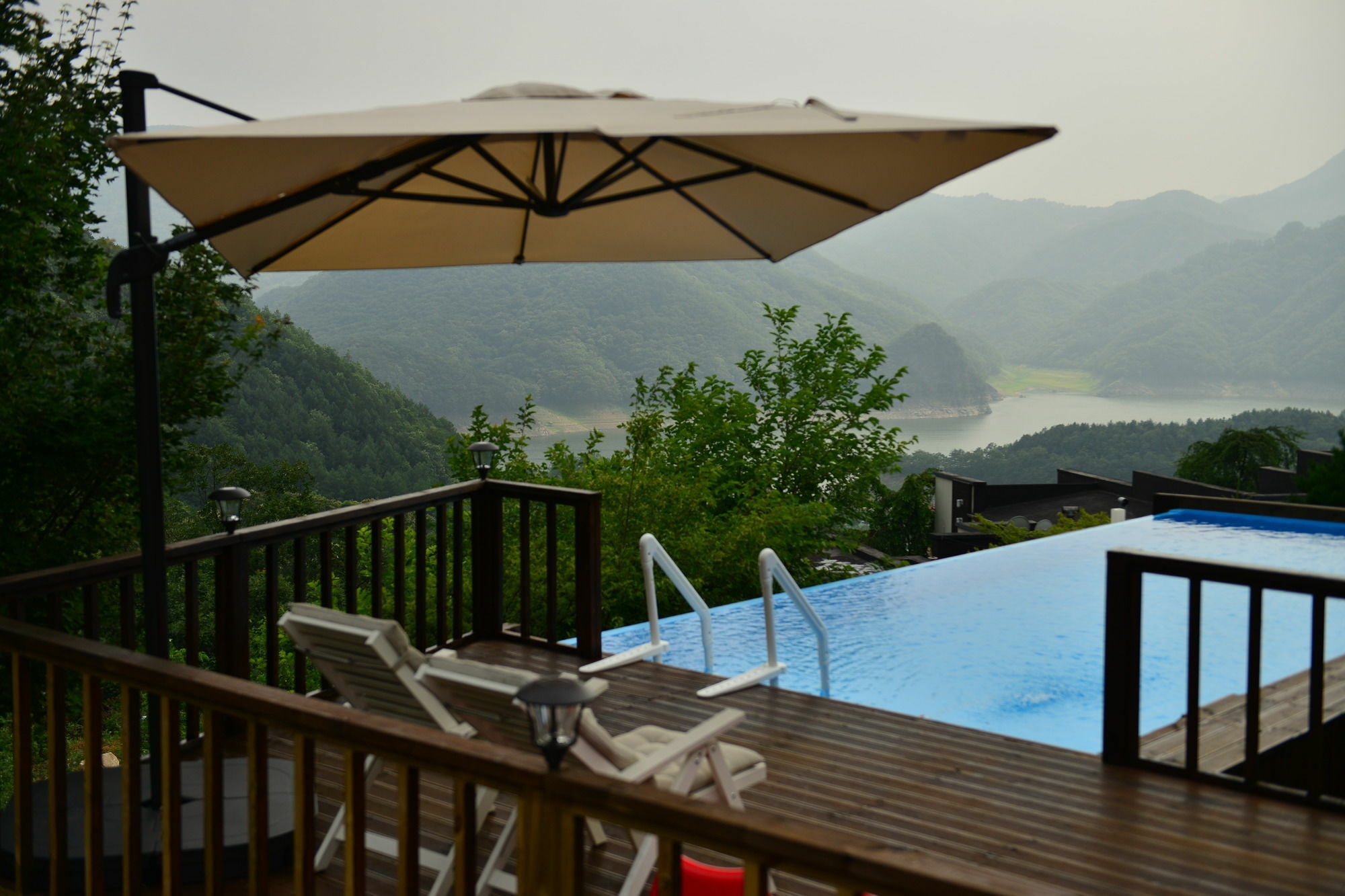 Penatess Pool Villa Chungju Eksteriør billede